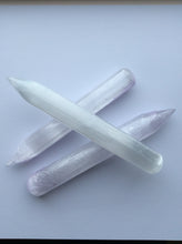 Load image into Gallery viewer, Selenite wand
