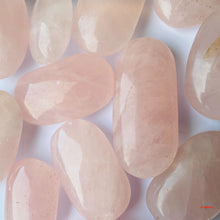 Load image into Gallery viewer, Rose Quartz Palmstone