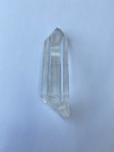 Load image into Gallery viewer, Clear Quartz Point